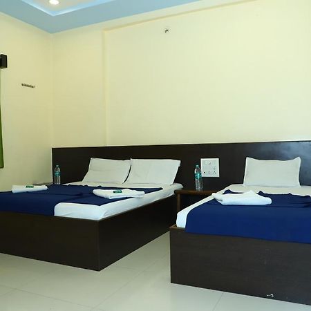Sai Madhavi Palace Hotel Shirdi Exteriör bild