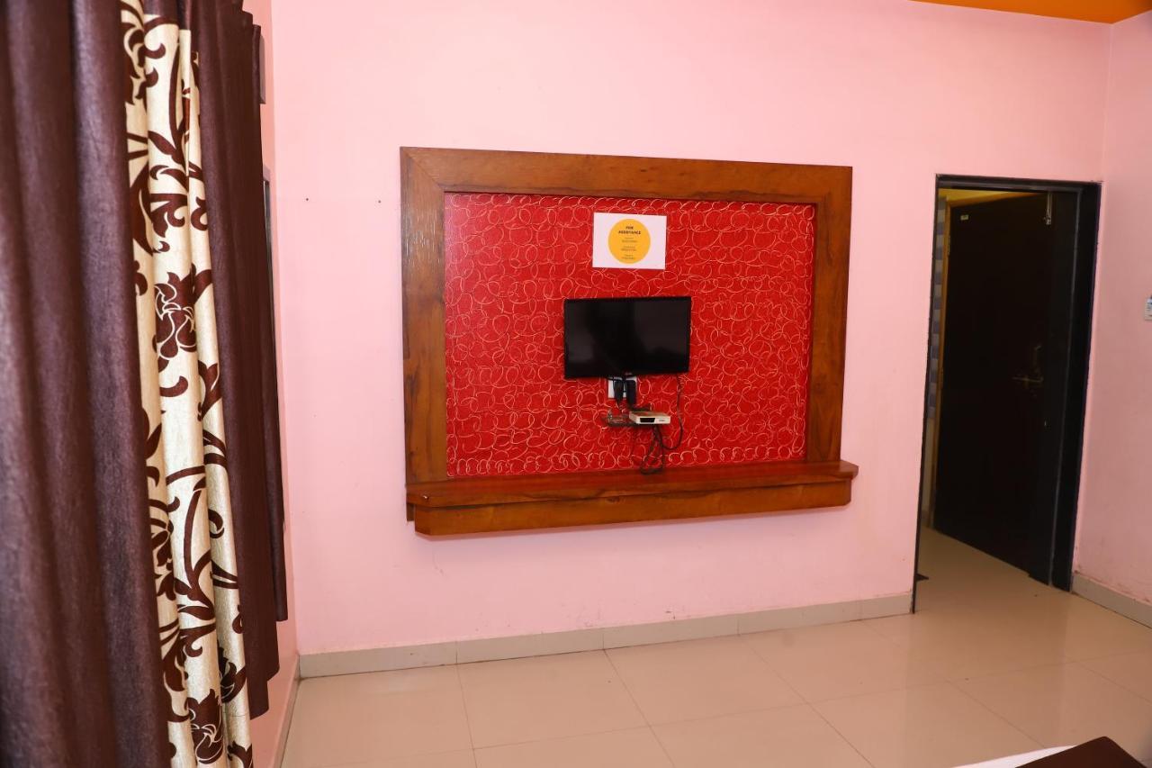 Sai Madhavi Palace Hotel Shirdi Exteriör bild