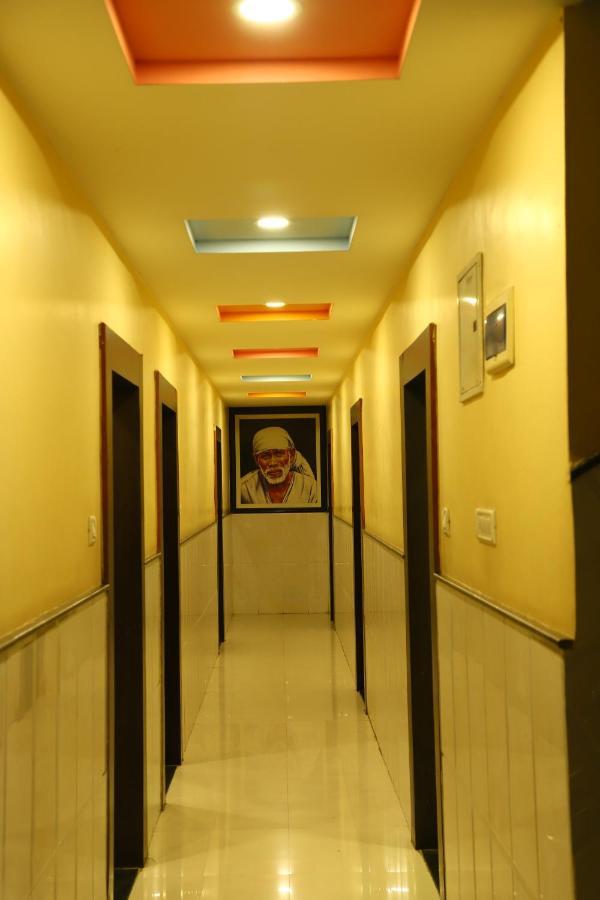 Sai Madhavi Palace Hotel Shirdi Exteriör bild