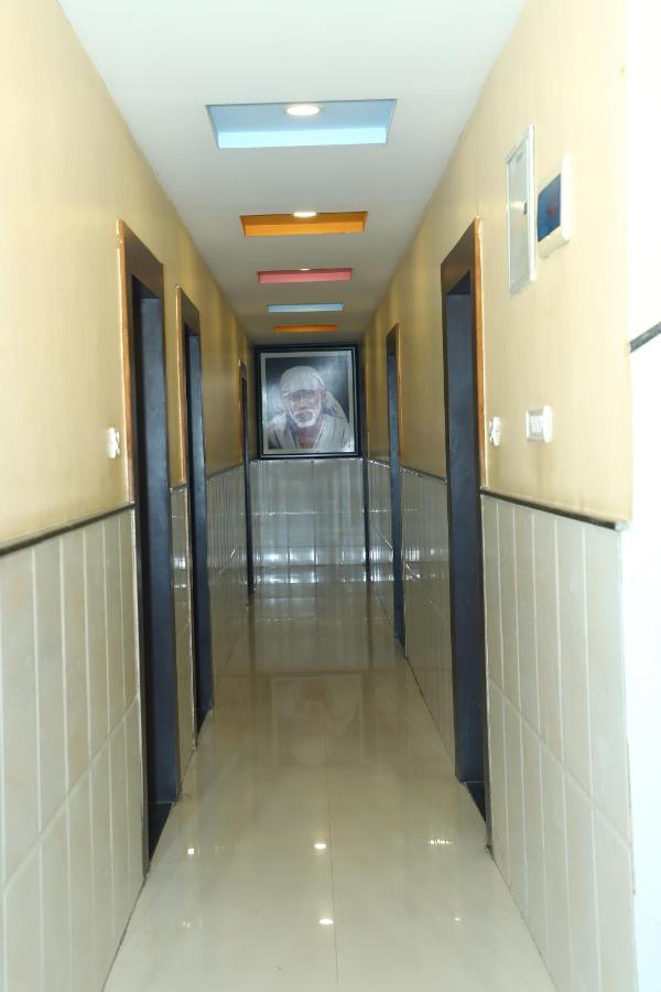 Sai Madhavi Palace Hotel Shirdi Exteriör bild